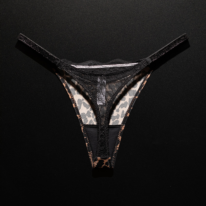 Tanga transparente con letras  - Seamless Underwear Women reseña y precio